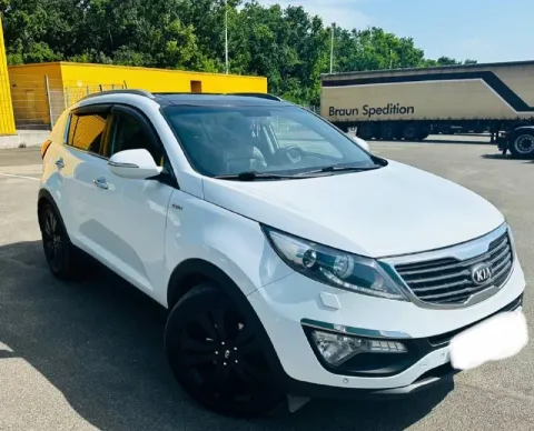 Продам свое авто kia sportage 2013 года,
181 000 Км.
Ат 2.0, полный привод,
Комплектация максимальна... - фотография
