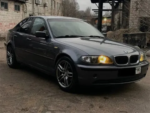 Продается очень крепкая и надежная легендарная bmw e46 1.9 бензин мотор течей масло и того прочего н... - фотография