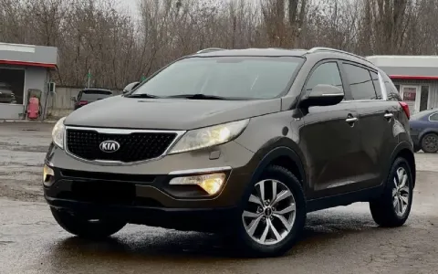 Продам kia sportage 2014г. Restyling 4wd 2.0at бенз. Автомобиль в идеальном 141.ооокм пробег. Работа... - фотография