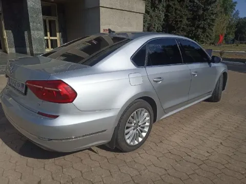 Volkswagen passat год выпуска: 2016 тип кпп: автоматическая объем двигателя: 1.8 литра тип топлива:... - фотография