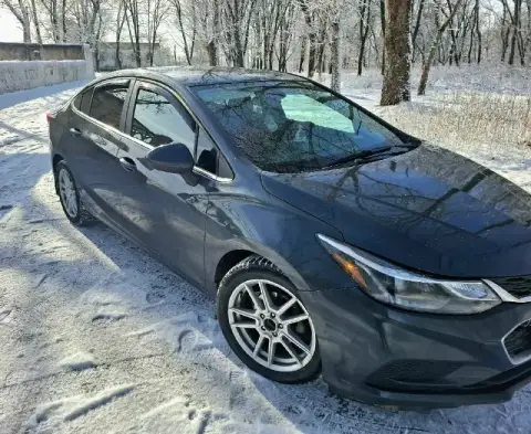 Пpoдaм или обмен chevrolet cruze 2017 года в личном пользование. Двигaтель бензин 1.4 литpa турбо (1... - фотография