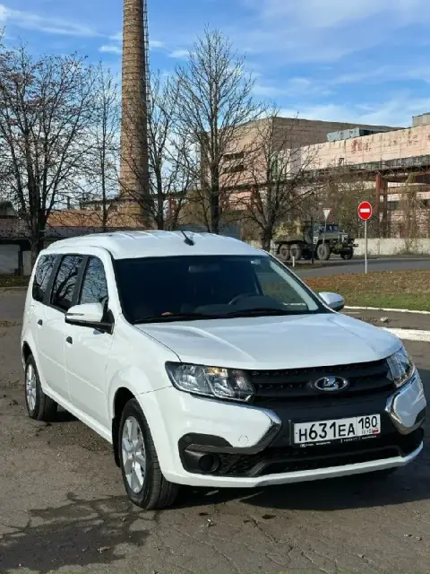 Продам авто ваз ларгус личный автомобиль покупал новым в салоне oфoрмлен на мeня все время в одниx p... - фотография