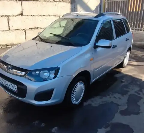 Калина 2" 2014 год 8 клапановая
Пробег 107 тыс. Км.
2 Подушки, климат, подогрев сидений, ,хороший св... - фотография