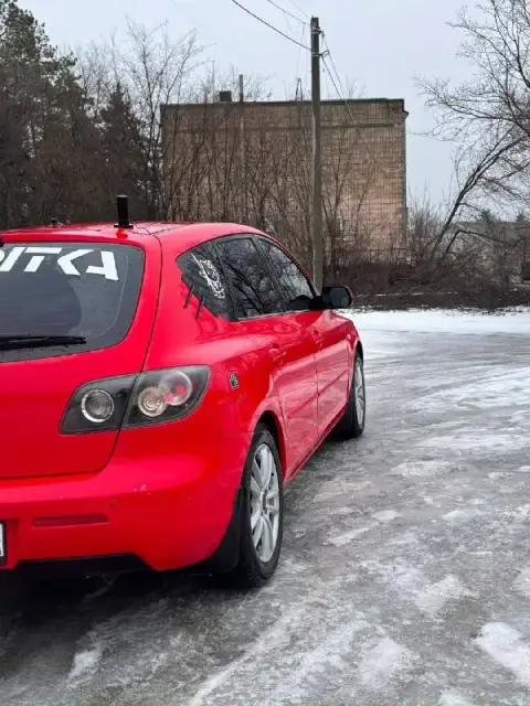 Продаю машинку mazda 3🔥 ✅год выпуска: 2007. ✅двигатель: 1.6 не дымит, не троит, едет бодро. ✅коробка... - фотография