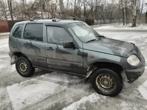 Продам chevrolet ниву 2007 г. В. , на полном ходу, в сварке не нуждается, производилась замена порог... - фотография