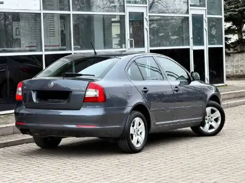 Skoda octavia
Год выпуска - 2012
Двигатель - 1.8t
Автоматическая кпп ( asin )
Пробег - 201.000км
Цен... - фотография