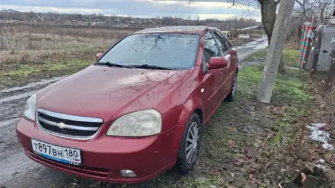 Продам chevrolet лачетти 2008 года, 1.6 (109 л. С), пробег 178000, по кузову есть недочёты. Зима/ ле... - фотография