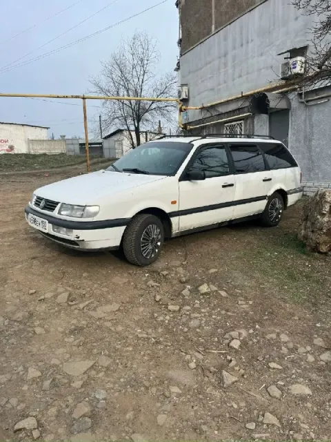 Продам passat b4 (универсал) 1995 г. в двигатель 2.0 л мкпп - 5 ст. коробка, двигатель в хорошем сос... - фотография