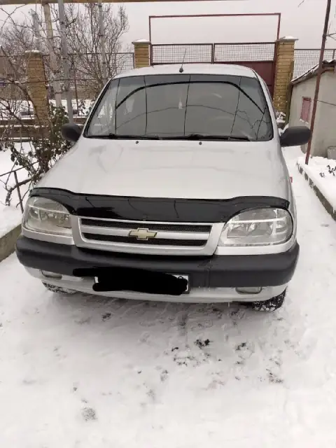 Продам  chevrolet niva 2004 год. Пробег 163 тыс км. Состояние хорошее, но присутствуют возрастные де... - фотография