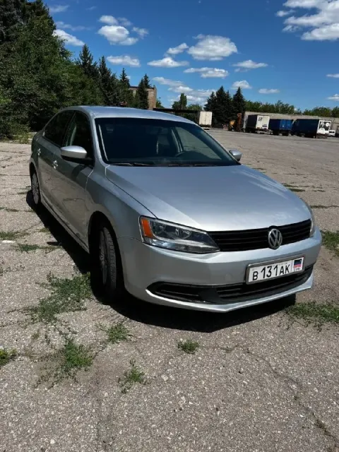 Продам свой автомобиль volkswagen jetta автомобиль 2011 года, с родным пробегом 114000 миль, пригоня... - фотография