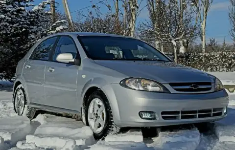 Chevrolet lacetti.
Год выпуска 2009,
Пробег 206000 км.
Мкпп 5-ступенчатая механика.
Г. Донецк.
Тел. ... - фотография