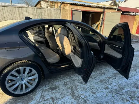 Продам bmw 7 f01 4.4🔥 2010г в очень хорошем состоянии 1.550 торг💰 без подводных камней все расскажу... - фотография