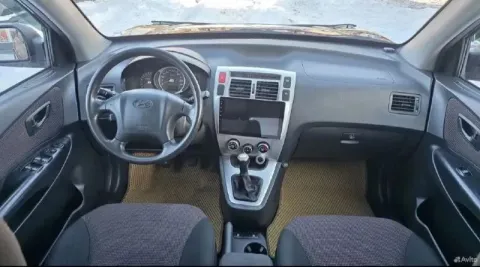 Hyundai tucson 2.0 мт 2008год передний привод в великолепном состоянии. пробег 230т. 3 хозяина, "зел... - фотография