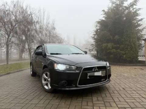 Mitsubishi ланцер х  2013 гв 1.6, обычный автомат не вариатор,   авто в отличном состоянии, без жуко... - фотография