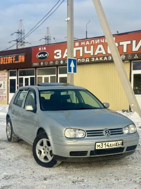 Продам volkswagen golf 4, мотор 1.6 бензин (16-ти клапанный) очень резвый, мкпп. комплектация с клим... - фотография