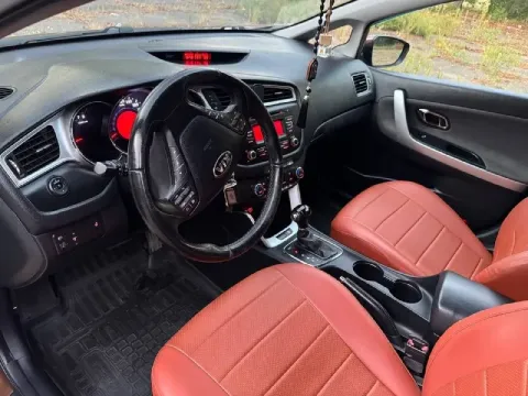 Продам свой личный автомобиль kia сид kia cee'd 2016г. В. Отличный семейный, и конформный универсал,... - фотография