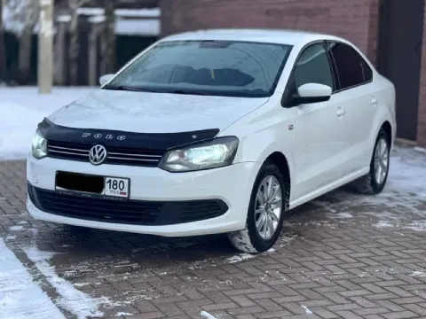 Продам volkswagen polo 2015 г. объем двигателя 1.6 коробка механика пяти ступка автомобиль в отлично... - фотография
