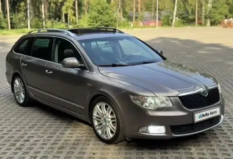 Skoda superb 2012
Комплектация laurin&klement
Универсал
Двигатель 2.0 tfsi (200л. С)
Коробка dq 250 ... - фотография