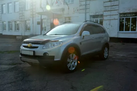 Продам chevrolet captiva (2008 г. ) любимый и надежный внедорожник с проверенным мотором объёмом 2,4... - фотография