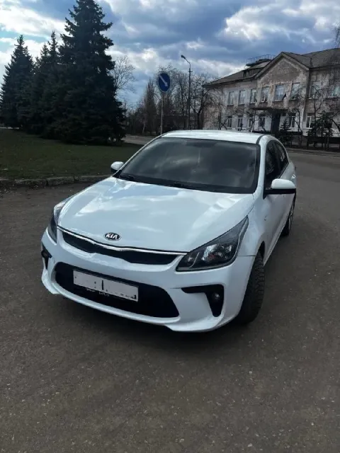 Продам kia rio 2018. 1,6 коробка автомат
-Комплектация luxe
-Подогрев зеркал, сидений и руля
- Мульт... - фотография