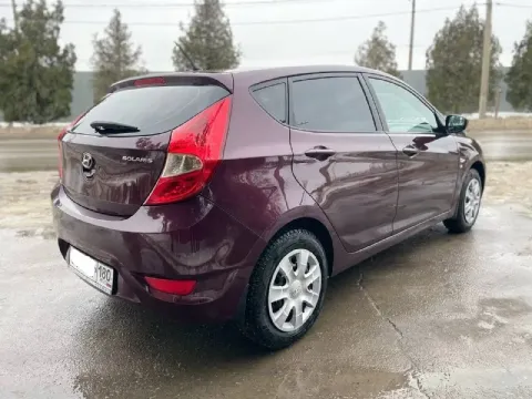 Hyundai solaris 2012 год в дтп не участвовал. собственник. пробег 187 тыс. ухоженный автомобиль. сде... - фотография