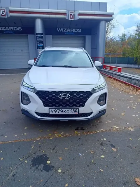 Продам автомобиль hyundai santa fe 2019 года. машина ухоженная, не пригон, официальная. два ключа, с... - фотография