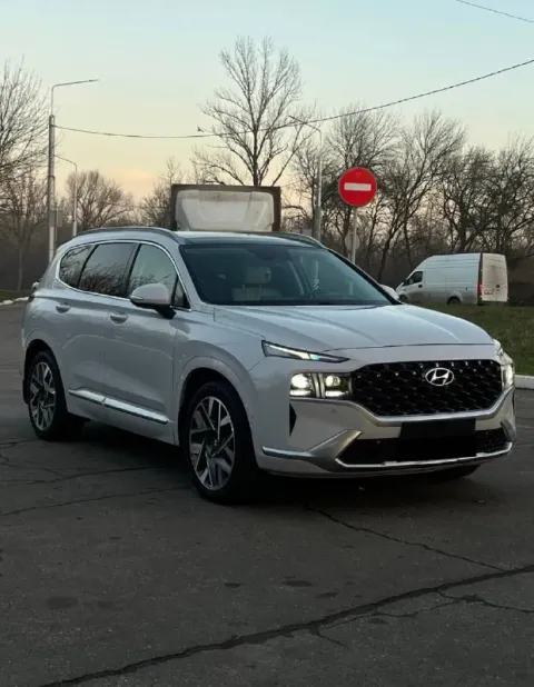 Продам hyundai santa fe 2021 года выпуска в идеальном состоянии. покупался у официального дилера, та... - фотография
