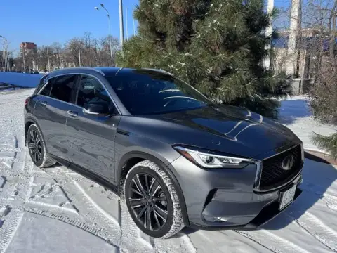 Infinity qx 50 2020 год
2.0 Бензин, полный привод, кожа, бесключевой доступ, панорама, черный потоло... - фотография