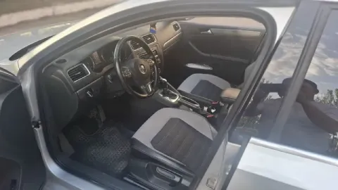 Автор: продам volkswagen джетта 2013 г автомобиль в прекрасном состоянии как внешне так и технически... - фотография