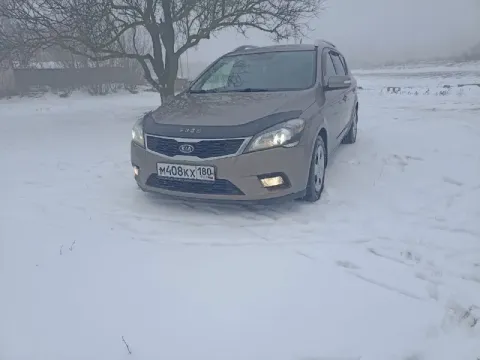 Kia ceed в хорошем состоянии
Вложений не требует
Объем 1.6
Масло не ест
Не пинает
Стекла в круг родн... - фотография