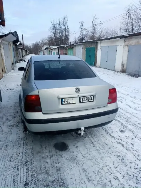 Пассат б5 2000г двигатель 1.8,125л/с пробег 435500 два хозяина, есть сервисная книжка, а также два к... - фотография