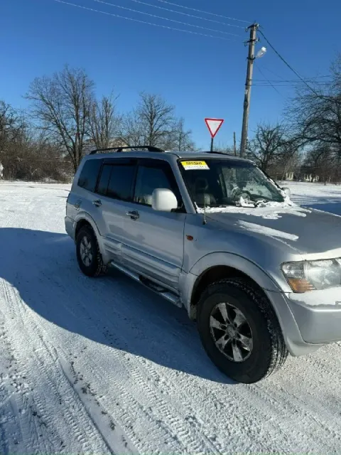 Продам mitsubishi pajero 2000г. Объем 3.5 коробка автомат год назад поставлен контрактный двигатель ... - фотография
