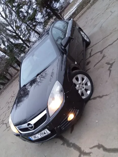 Разбираю opel векто с 2005 года, мотор 1,8. на данный момент есть все запчасти. макеевка. +794948363... - фотография