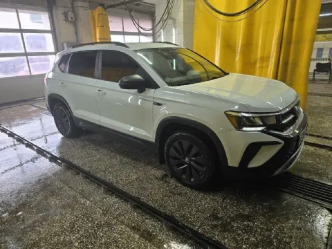 Volkswagen taos 2021 год. мотор 1.5,пробег 41 тыс. км. коробка 8-ми ступенчатый автомат asin.1 хозяи... - фотография