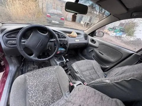 В продаже chevrolet lanos
Двигатель 1.5 не дымит масло не ест
Коробка 5-ти ступка не выбивает не гуд... - фотография