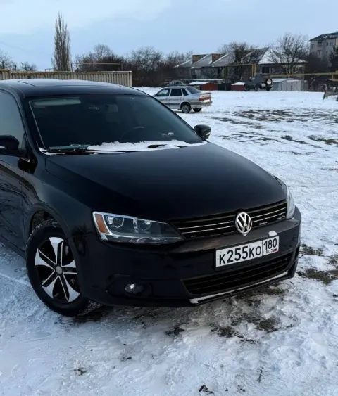 Jetta 6 2013г 210к пробег обслужена: заменены цепи колодки тормозные диски шрузы шаровые задние стой... - фотография