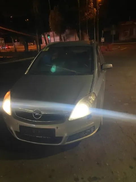 Разместите пожалуйста. opel zafira b 1,9 cdti 150 лс, 2005 года. сборка германия. автомобиль после н... - фотография
