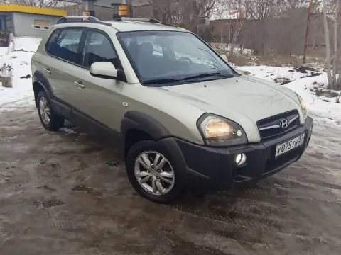 Продам автомобиль хундай туксон 2008года. двигатель 2 литра дизель. коробка автомат. полноприводный... - фотография