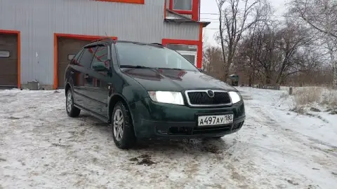 Skoda fabia 2004г. В хорошем состоянии. 1,4л. 225000т. Км. Едет бодро, не дымит. По ходовой в порядк... - фотография