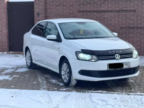 Продам volkswagen polo 2015 г. объем двигателя 1.6 коробка механика пяти ступка автомобиль в отлично... - фотография
