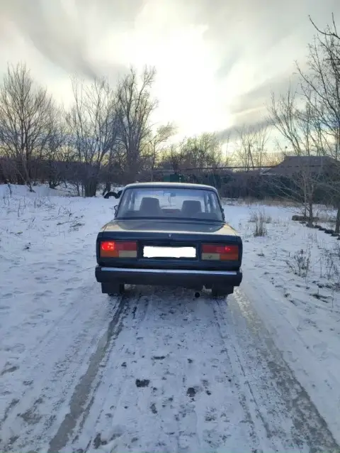 В продаже! Ваз 2107 2005 года выпуска авто без вложений, каждый день на ходу, сварки покски не требу... - фотография