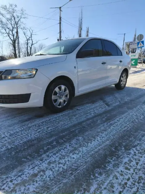 Продам skoda рапид 2015 г. Пробег: 141.000 тыс. В отличном состоянии. Вложений не требует. Могу скин... - фотография