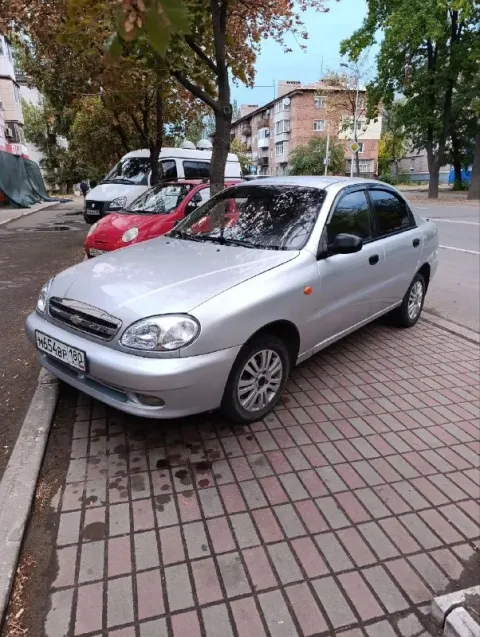 Продам ланос 1.5 2008г, авто делал для себя, поварил пороги, частично днище, кобылки, обработал и по... - фотография