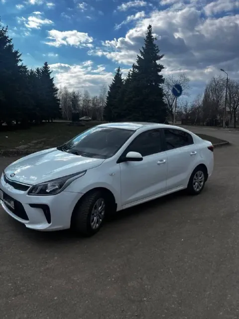Продам kia rio 1.6 at 2018г. ,
Собственник
Комплектация luxe, работает все исправно, техническое сос... - фотография