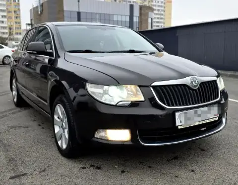 Продаю автомобиль skoda superb 2012 года.
Без дтп ✅
Два владельца ✅ птс оригинал.
Мотор 1,8 полноцен... - фотография