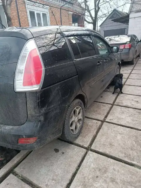 Продам mazda 5, 2008 г. В.
Объем 1.8 бензин, мкп
В авто все работает, крутится, каждый день на ходу.... - фотография