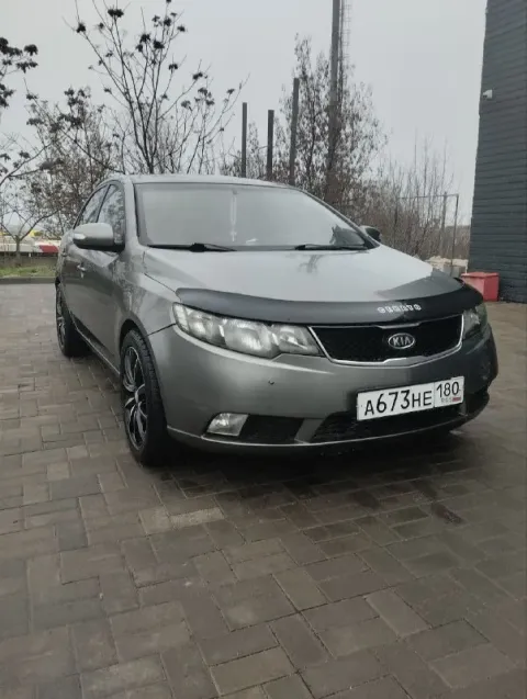 Продам kia ceratto, год 2009.1.6 мкпп, пробег : 290 тыс. Двигатель в порядке, масло не берёт ни капл... - фотография