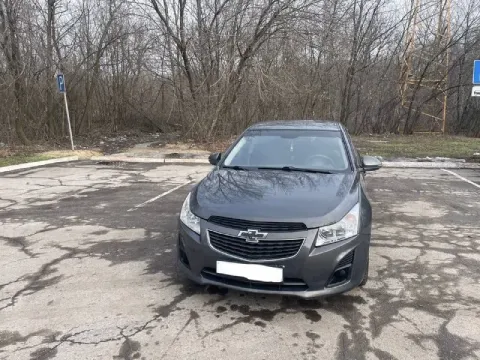 Продаю chevrolet cruze 2014 год. Я собственник !!!
Мотор самый надежный и простой 1.6 на коробке авт... - фотография