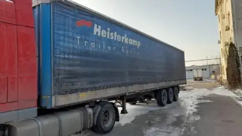 Продам полуприцеп krone sd 2008 г. В, борт штора, борта алюминивые, объём 92 куба, состояние рабочее... - фотография