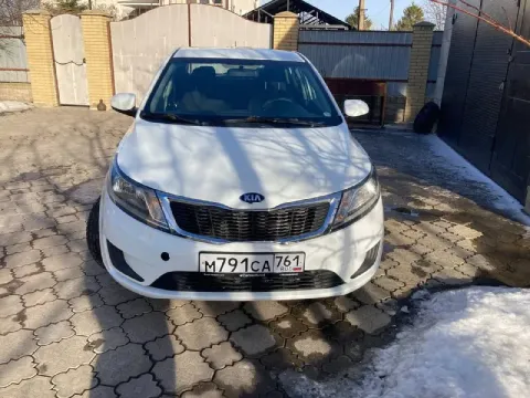 Продам кио рио 2013 года 1 владелец 136000 км родной пробег классический автомат автотека зеленая по... - фотография